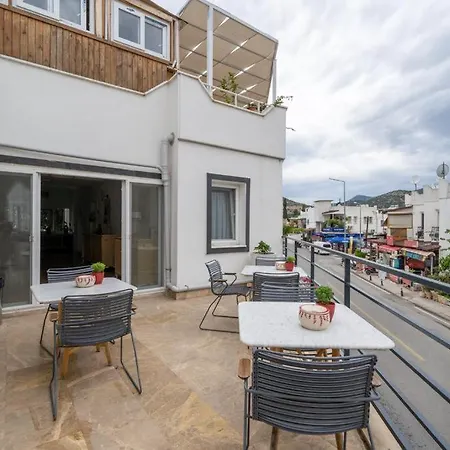 Mucho Boutique בודרום