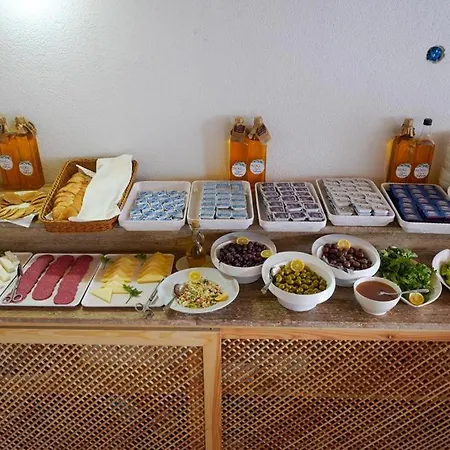 מלון Mucho Boutique *